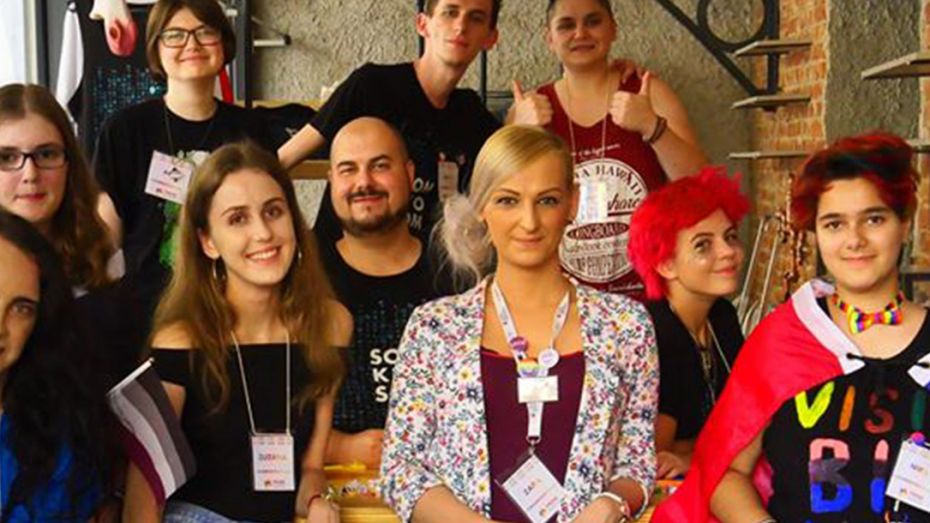 Ako povedať kamošom, že som teplý/á?