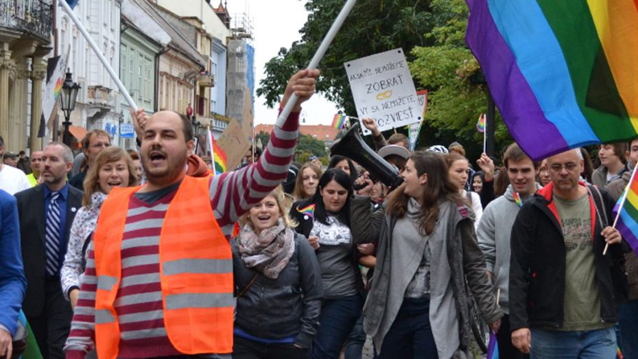 Oznámenie o konaní sprievodu a festivalu PRIDE Dúhové Košice 2015