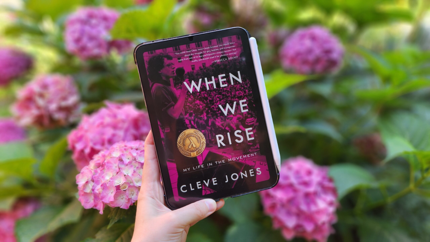 When We Rise KVÍR VÝR ŠPECIÁL: Cleve Jones - When We Rise: My Life in the Movement ...